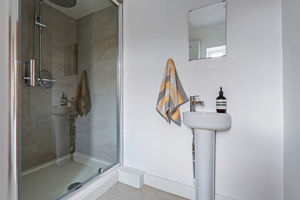 Photo 16- click for photo gallery